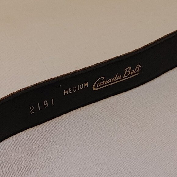 Unique Warm Brown Belt with cool Hardware Canada Belt Size Medium - Picture 5 of 6